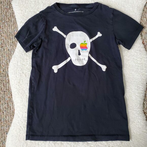 Lot Of 2 Youth T-Shirts Apple Rainbow Skull Crossbones X-Box Size 8/10 Medium - Picture 2 of 12